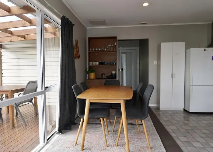Ferienhaus Comfortable Home, Big Backyard